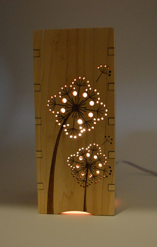 Wood dandelion lamp